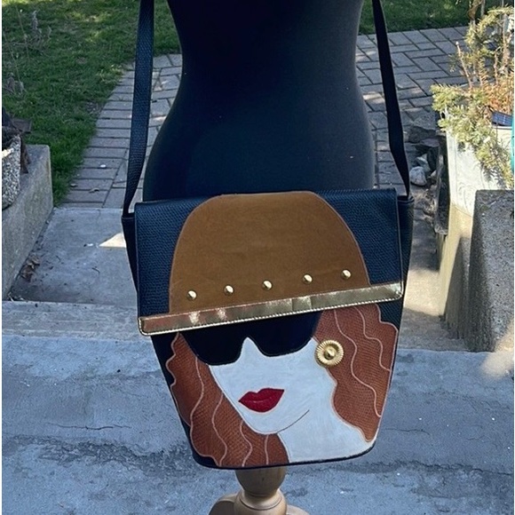 Chic Purse - Picture 4 of 12